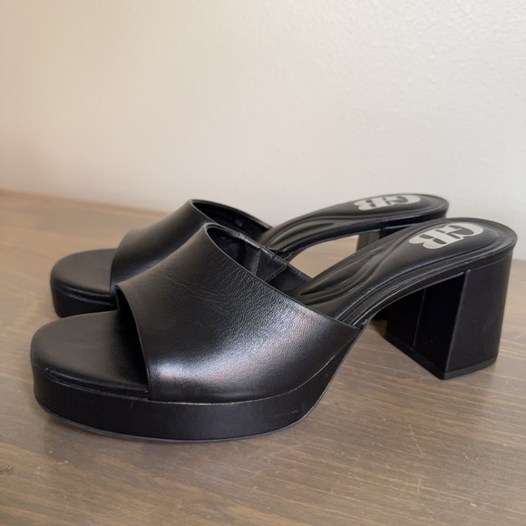 Gianni Bini Womens 10M Black Leather Sweet Dreams Peep Toe Slip On Platform Heel - Picture 2 of 9
